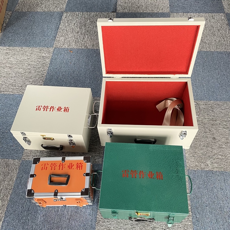 镇宁爆破工程作业箱如何选择？玻璃钢与传统材质的全面对比